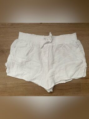 Light Weight white elastic shorts